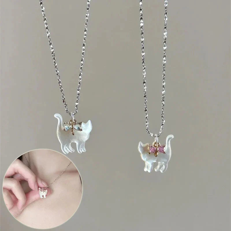 Alluring cat-themed rhinestone necklace with delicate chain and sparkling details, a stylish accessory for UK women