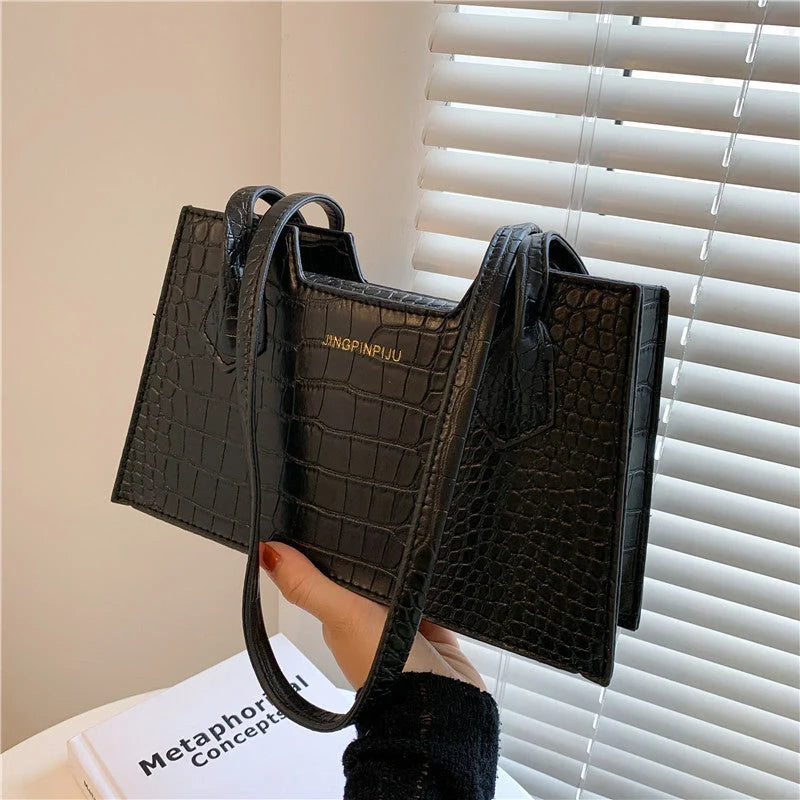 Stylish PU small square shoulder bag in crocodile pattern for spring and summer