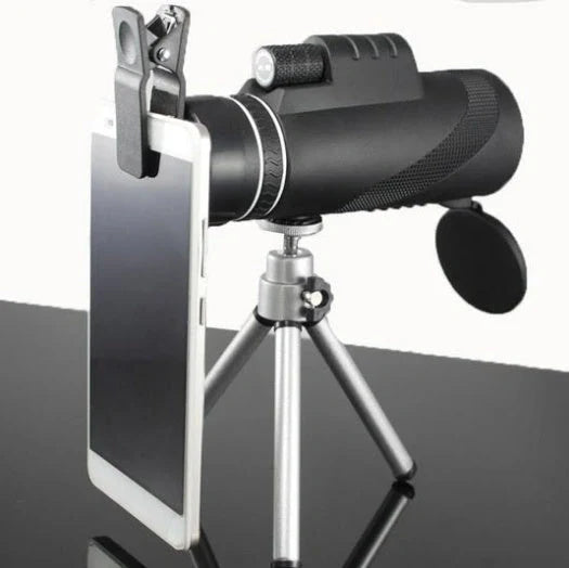 High-powered 10x zoom binoculars with LLL night vision for professional use