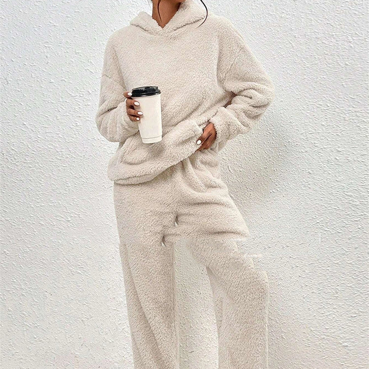 Fleece-lined hooded casual trousers in various colours, featuring dimensional patch pockets and a stylish, comfortable design.