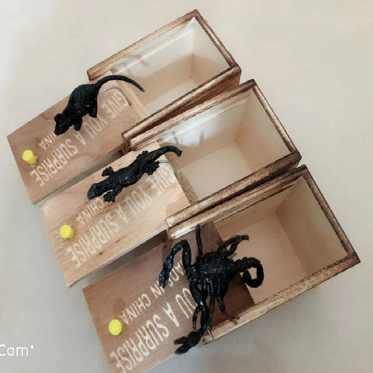 Prank Spider Surprise Box - Realistic Wooden Box That Reveals a Jumping Creature Inside for Practical Jokes and Laughs