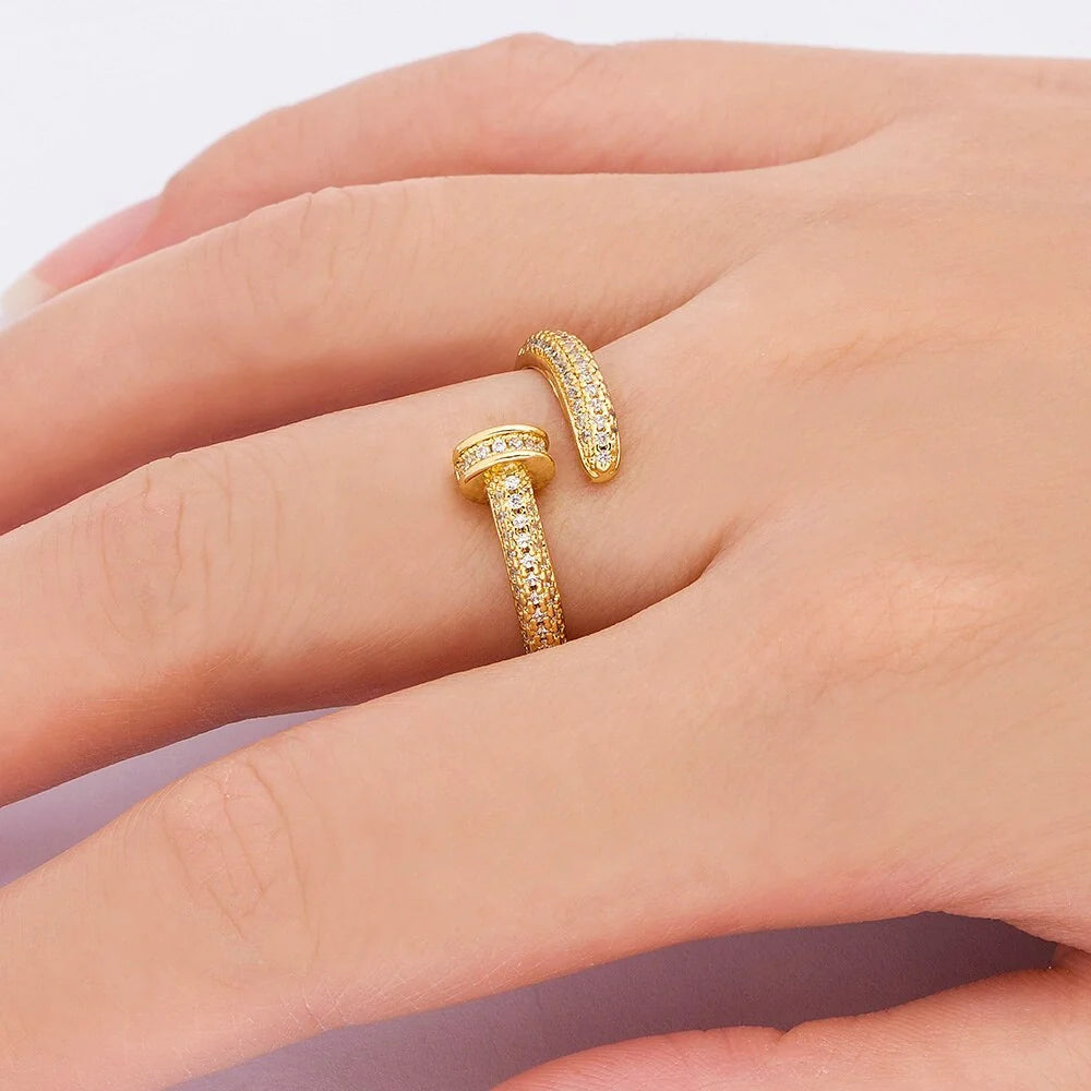 Adjustable geometric nail ring with gold-plated inlaid drill design