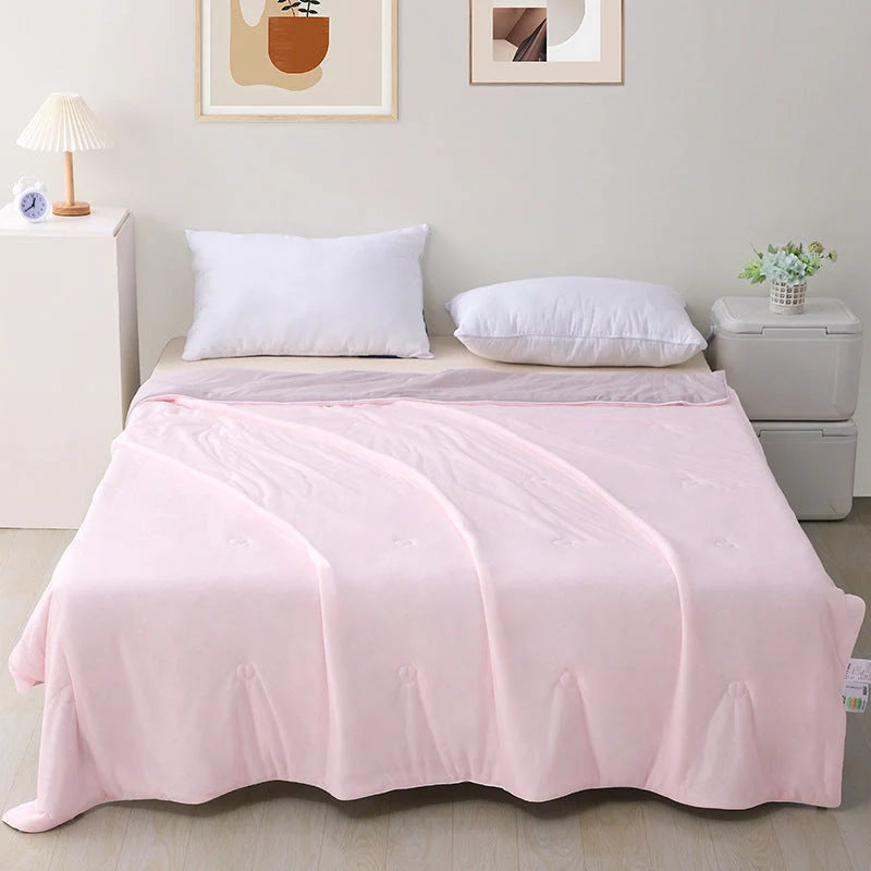 Machine washable ice silk thin quilt with cool feeling fabric in various colors and sizes