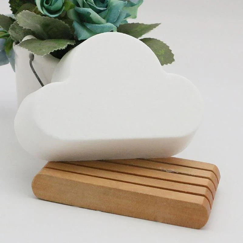 Aromatherapy bath bombs with essential oils, cloud-shaped fizzy balls for a soothing, moisturizing and exfoliating bath time experience