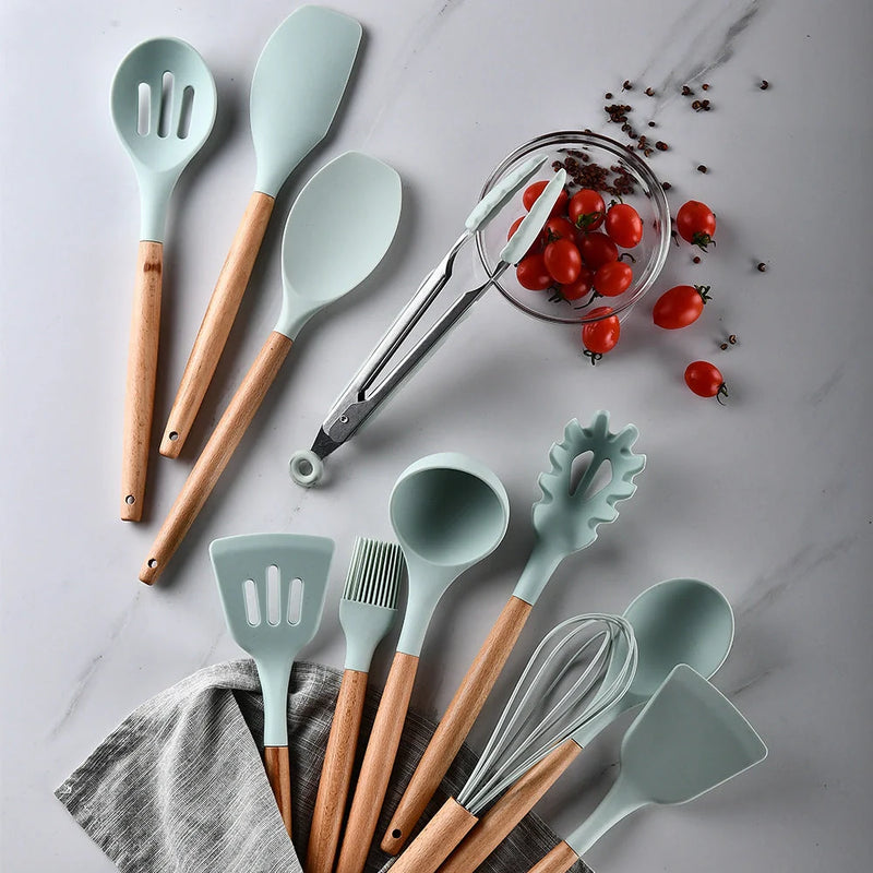 GiftHome UK High-Quality Silicone Kitchenware Set with Sturdy Wooden Handles