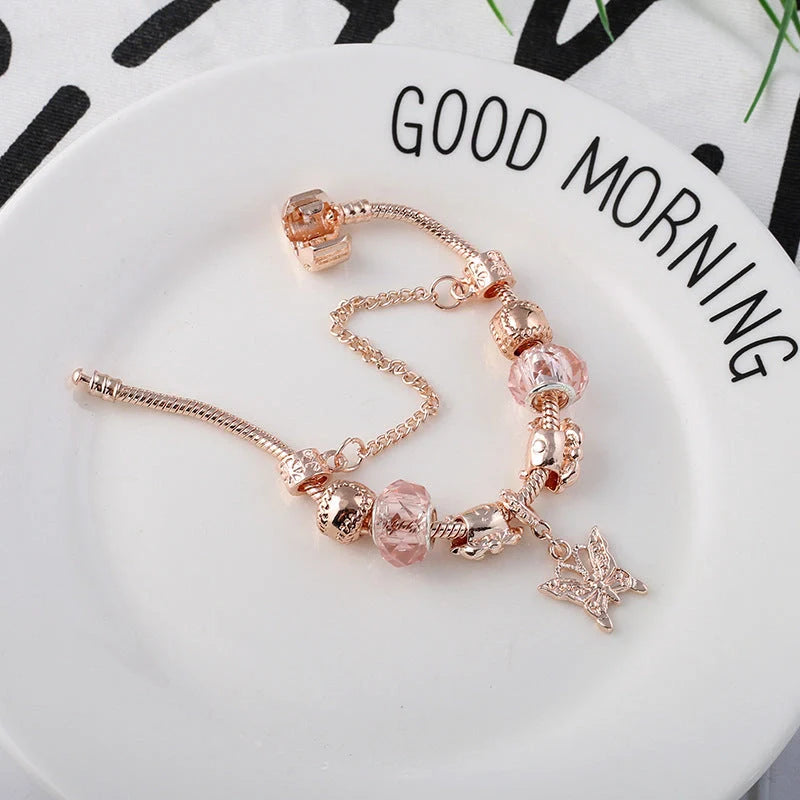 Elegant rose gold geometric bracelet with a stylish and modern design, perfect for daily wear or special occasions.