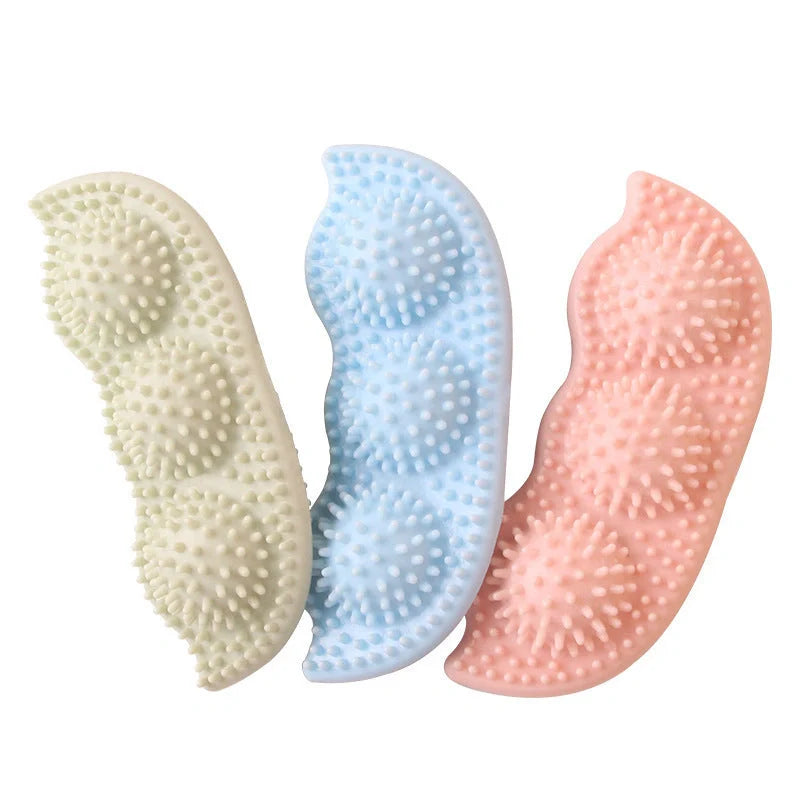 Natural rubber teeth cleaning dog toy for puppies, safe and durable