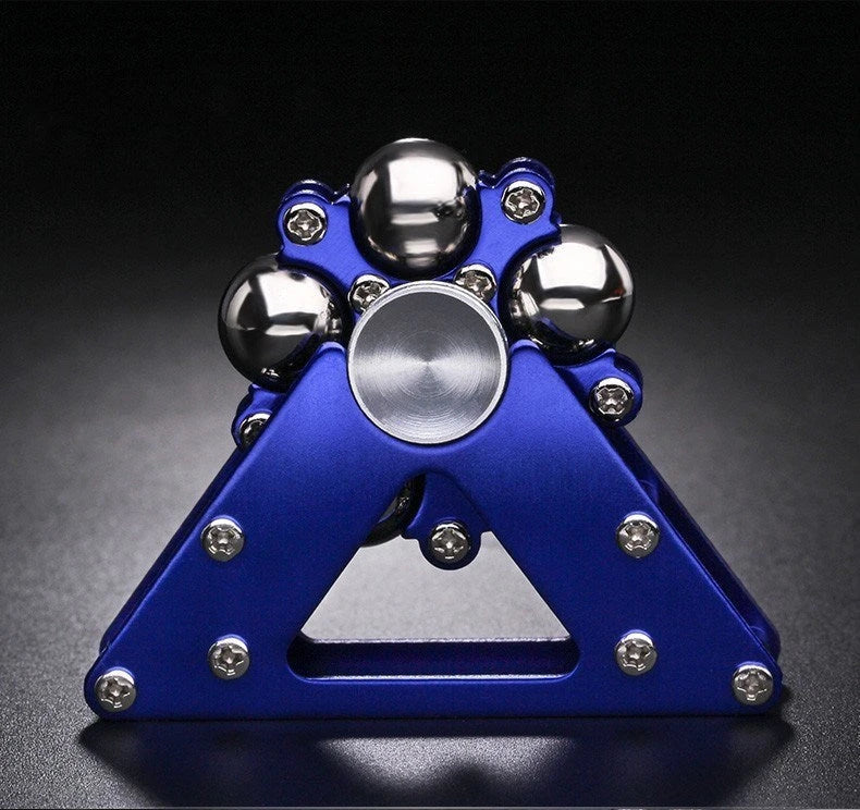 Precision Spinning Top - A captivating decompression toy with a sophisticated split design and stable, shake-free rotation