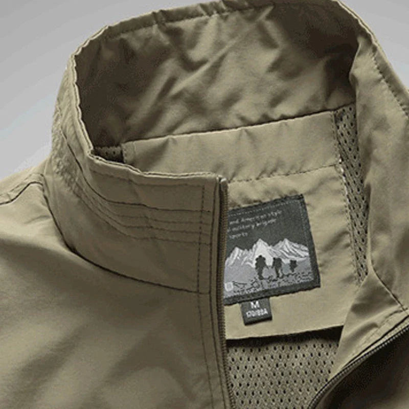 A well-designed and versatile men's outdoor gilet in a range of classic British colours