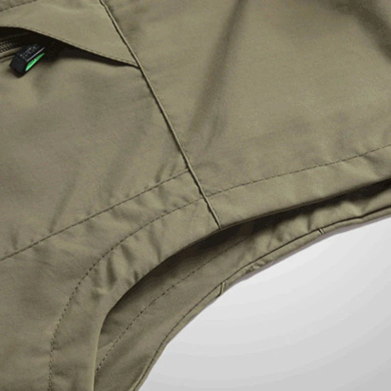 A well-designed and versatile men's outdoor gilet in a range of classic British colours