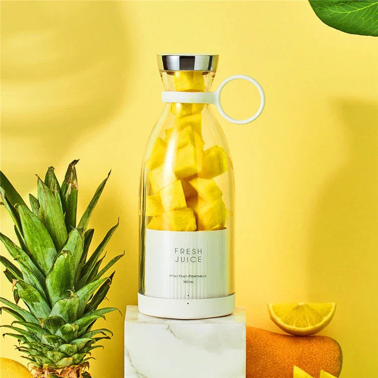 Powerful USB rechargeable smoothie blender with stainless steel blades, compact portable design, and one-touch operation