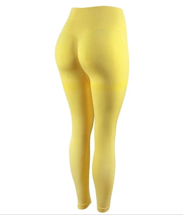 Seamless women's yoga pants in various colours and sizes, featuring hidden pockets and unique design details.