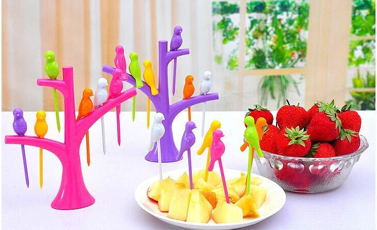 Kids' plastic fruit forks with tree and birds design in vibrant colours