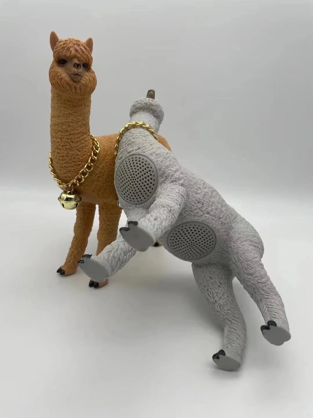 Portable Alpaca Bluetooth Speaker with Cartoon Design, Powerful 3W Audio Driver, and True Wireless Stereo Capabilities