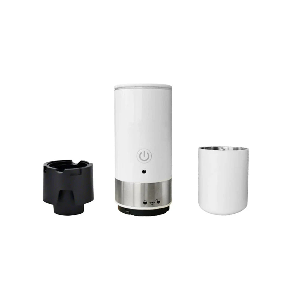 Portable automatic coffee maker with one-touch brewing and compatible with ground coffee or capsules