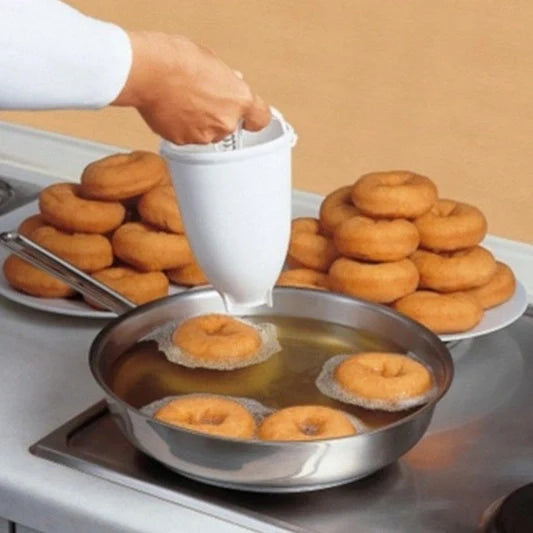 Compact plastic doughnut maker for home use, 9.5 cm diameter, 18 cm height