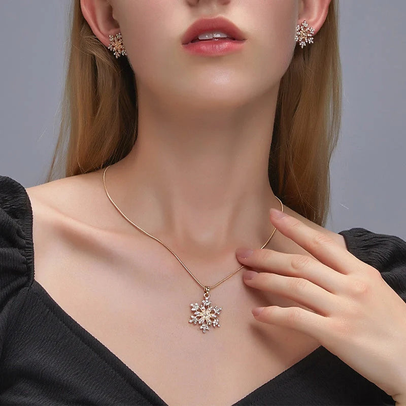 GiftHome UK Elegant Snowflake Jewellery Set - The Perfect Christmas Gift