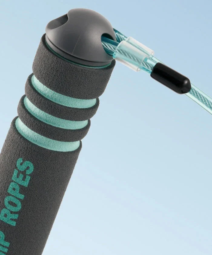 Adjustable speed skipping rope with various colour and model options, designed for fitness training and weight loss