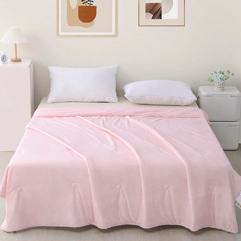 Machine washable ice silk thin quilt with cool feeling fabric in various colors and sizes