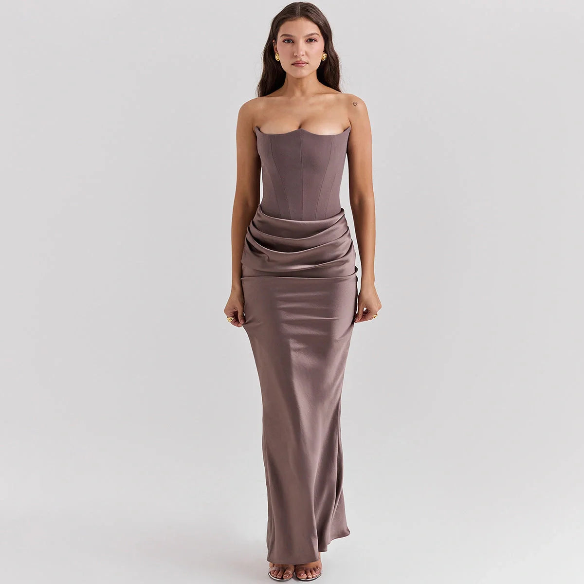 Elegant backless tube top dress in a variety of colours, featuring a sleek and sophisticated design for special occasions