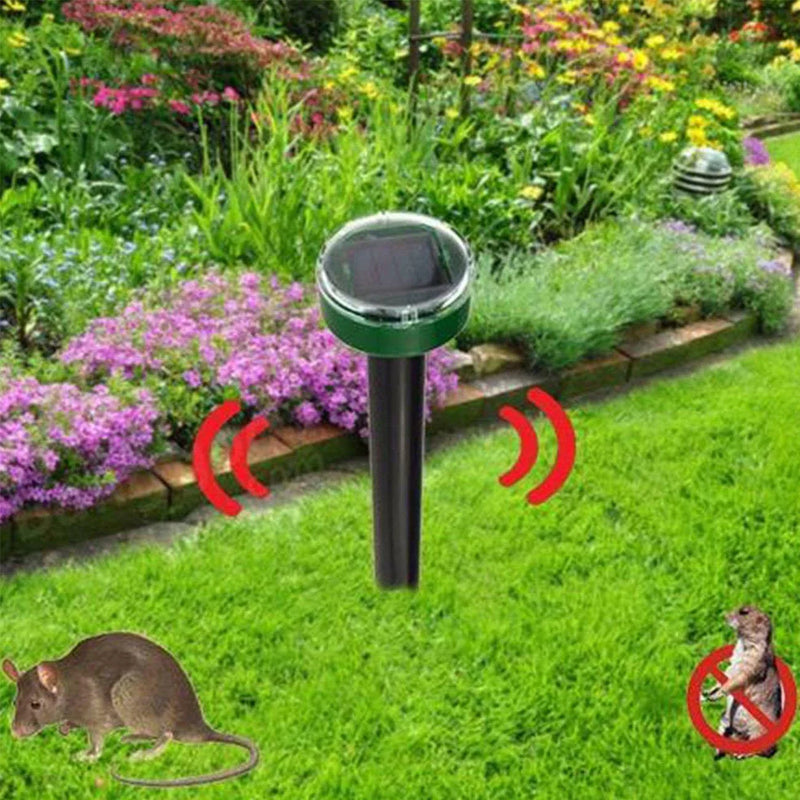 GiftHome UK Eco-Friendly Ultrasonic Pest Deterrent - Moles, Rats, Snakes Repelled Safely