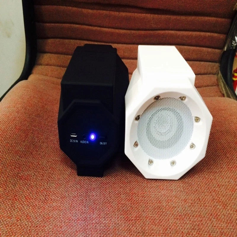 Innovative magnetic induction portable speaker with sleek black design and powerful 3W audio output