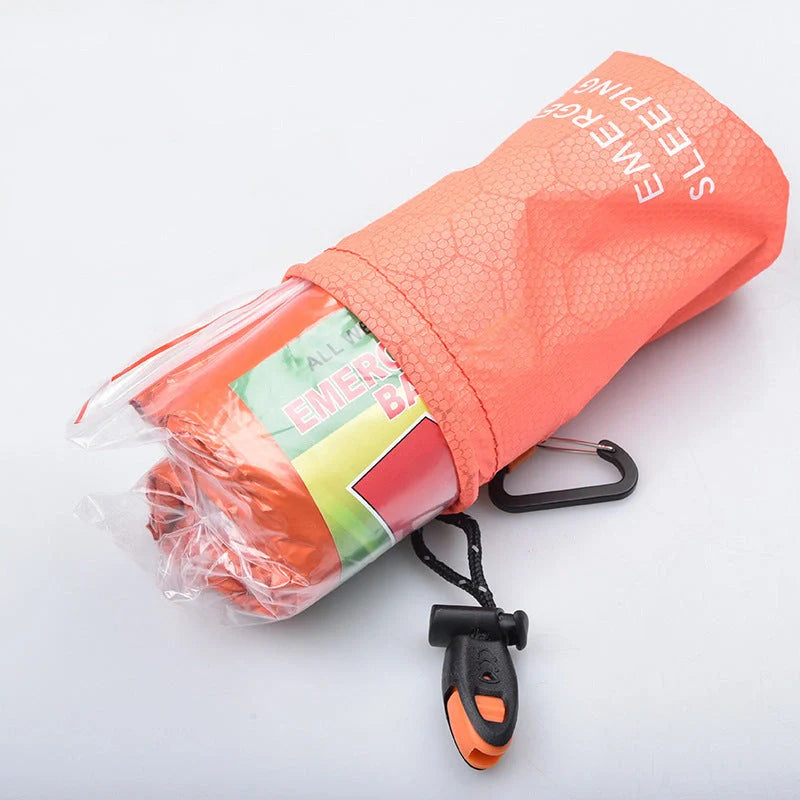 Premium first-aid thermal sleeping mat made of reflective PE film for superior insulation and warmth in emergencies