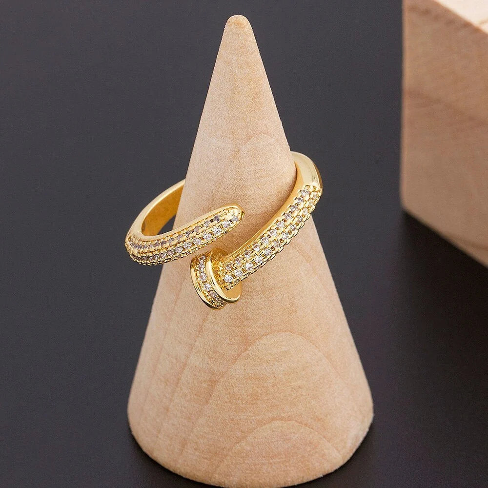 Adjustable geometric nail ring with gold-plated inlaid drill design