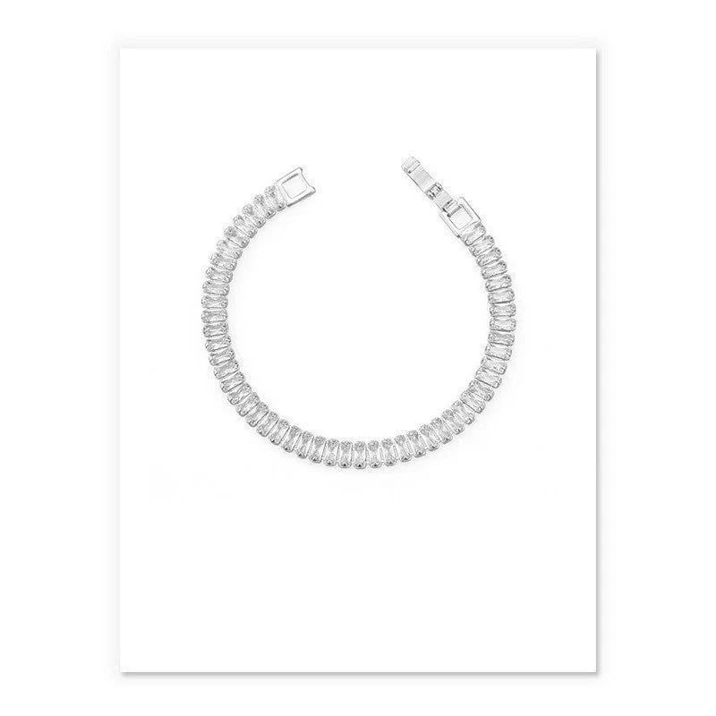 Elegant zircon bracelet with geometric design and gold-plated inlays