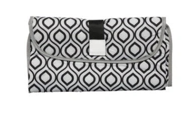 Versatile baby changing mat in various colourful patterns, made of durable 420 Oxford fabric and waterproof material.