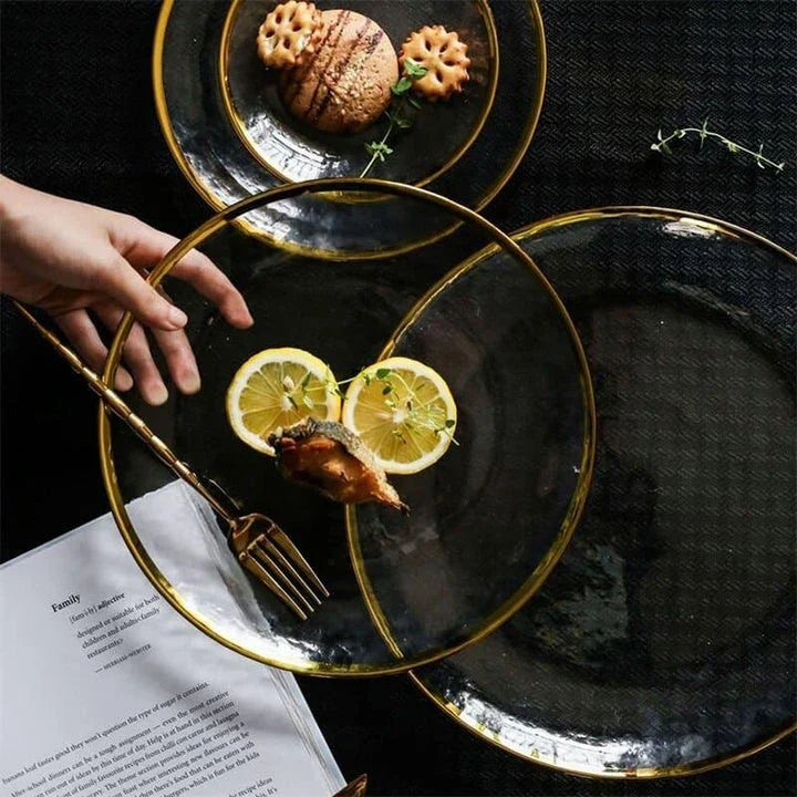 Elegant gold inlay glass plates with a sleek, modern design for a luxurious dining experience