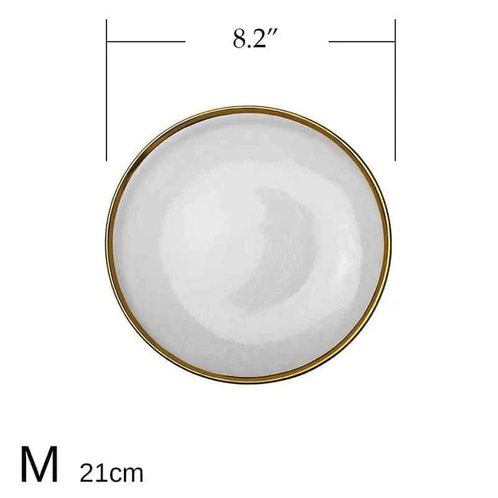 Elegant gold inlay glass plates with a sleek, modern design for a luxurious dining experience
