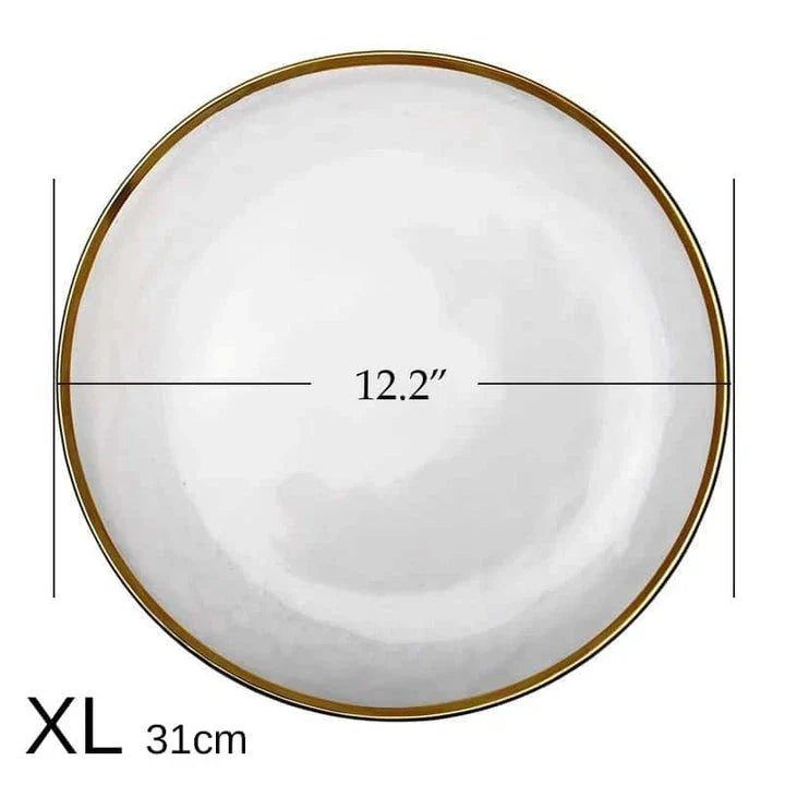 Elegant gold inlay glass plates with a sleek, modern design for a luxurious dining experience