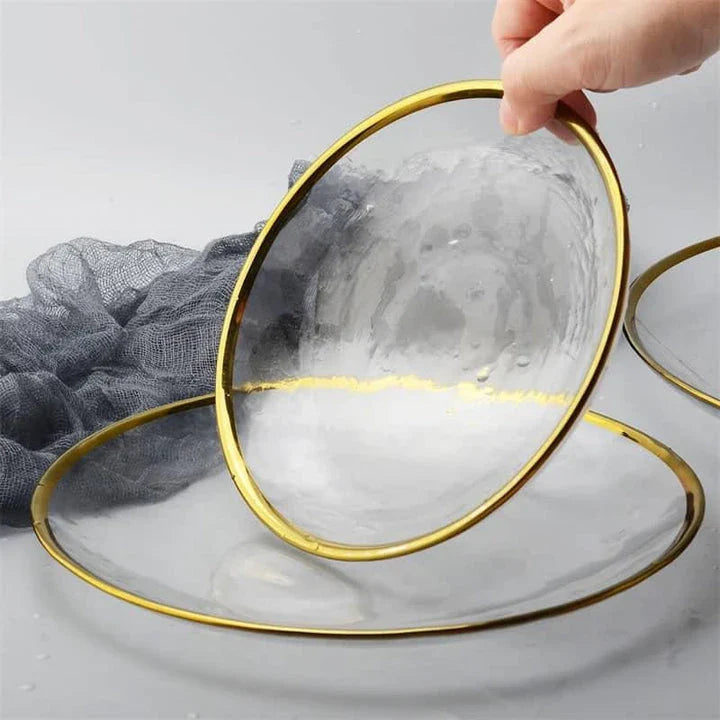 Elegant gold inlay glass plates with a sleek, modern design for a luxurious dining experience