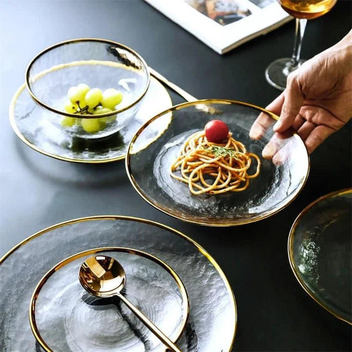 Elegant gold inlay glass plates with a sleek, modern design for a luxurious dining experience