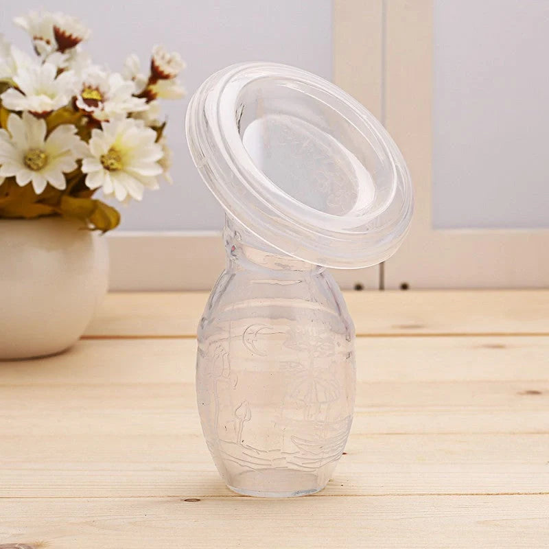 Premium silicone breast pump with large 85mm opening, designed for discreet and comfortable milk collection