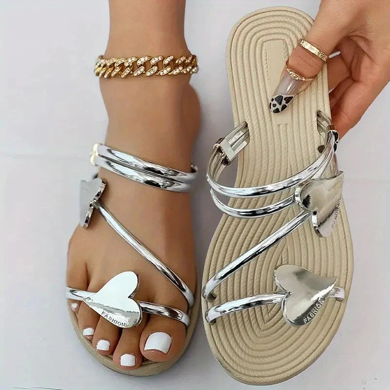 Women's heart-shaped summer beach slippers in silver and gold