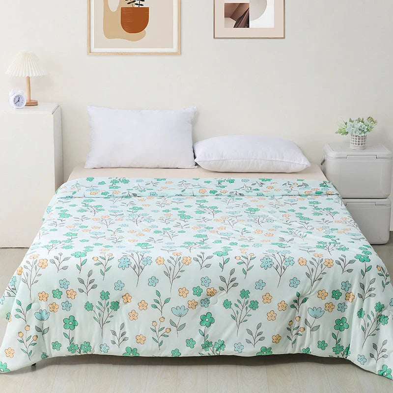 Machine washable ice silk thin quilt with cool feeling fabric in various colors and sizes