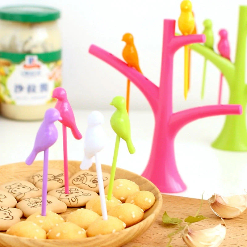 Kids' plastic fruit forks with tree and birds design in vibrant colours