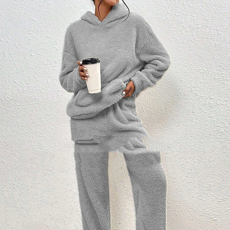 Fleece-lined hooded casual trousers in various colours, featuring dimensional patch pockets and a stylish, comfortable design.