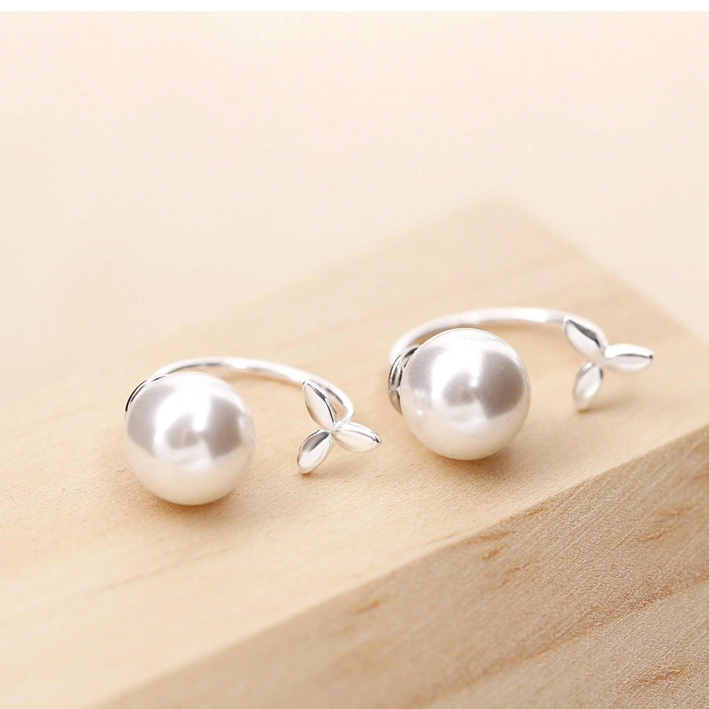 925 Sterling Silver Earrings with Elegant Grass-Like Design