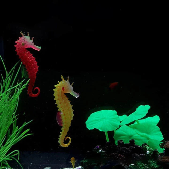 Luminous sea horse aquarium decor with a mesmerising glow, made of premium silicone