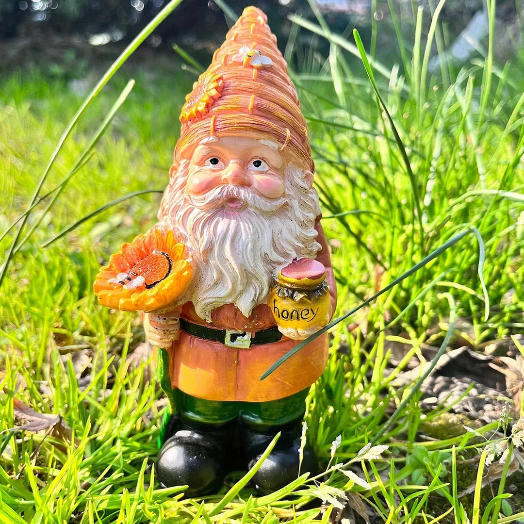 Sunflower Gnome Resin Garden Statue - Charming Beekeeper Decoration for Outdoor Spaces