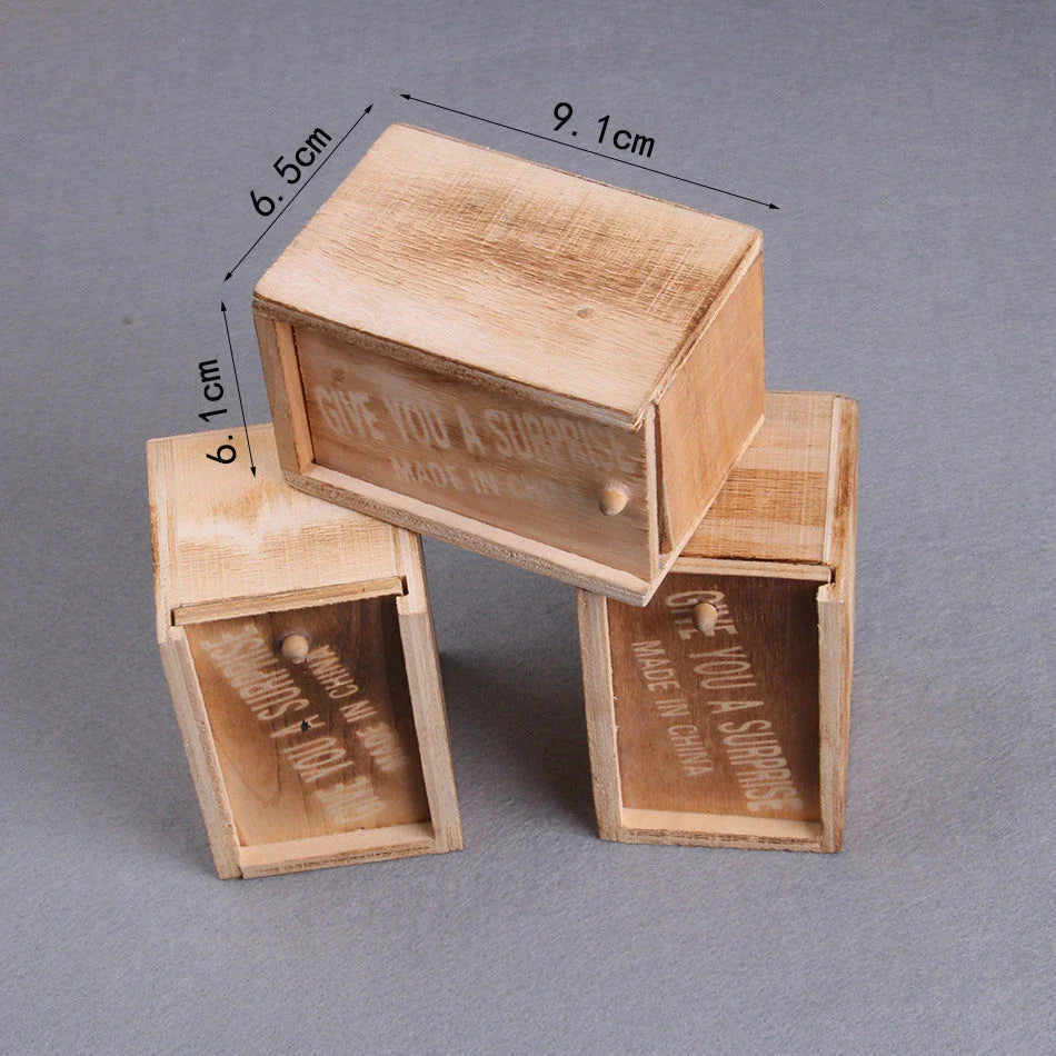 Prank Spider Surprise Box - Realistic Wooden Box That Reveals a Jumping Creature Inside for Practical Jokes and Laughs