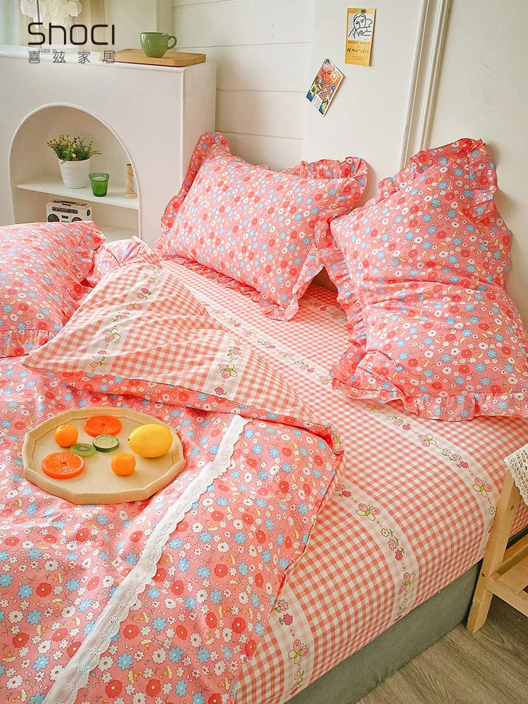 Luxurious four-piece duvet set with heart-inspired design, perfect for transforming your bedroom into a cosy and stylish sanctuary.