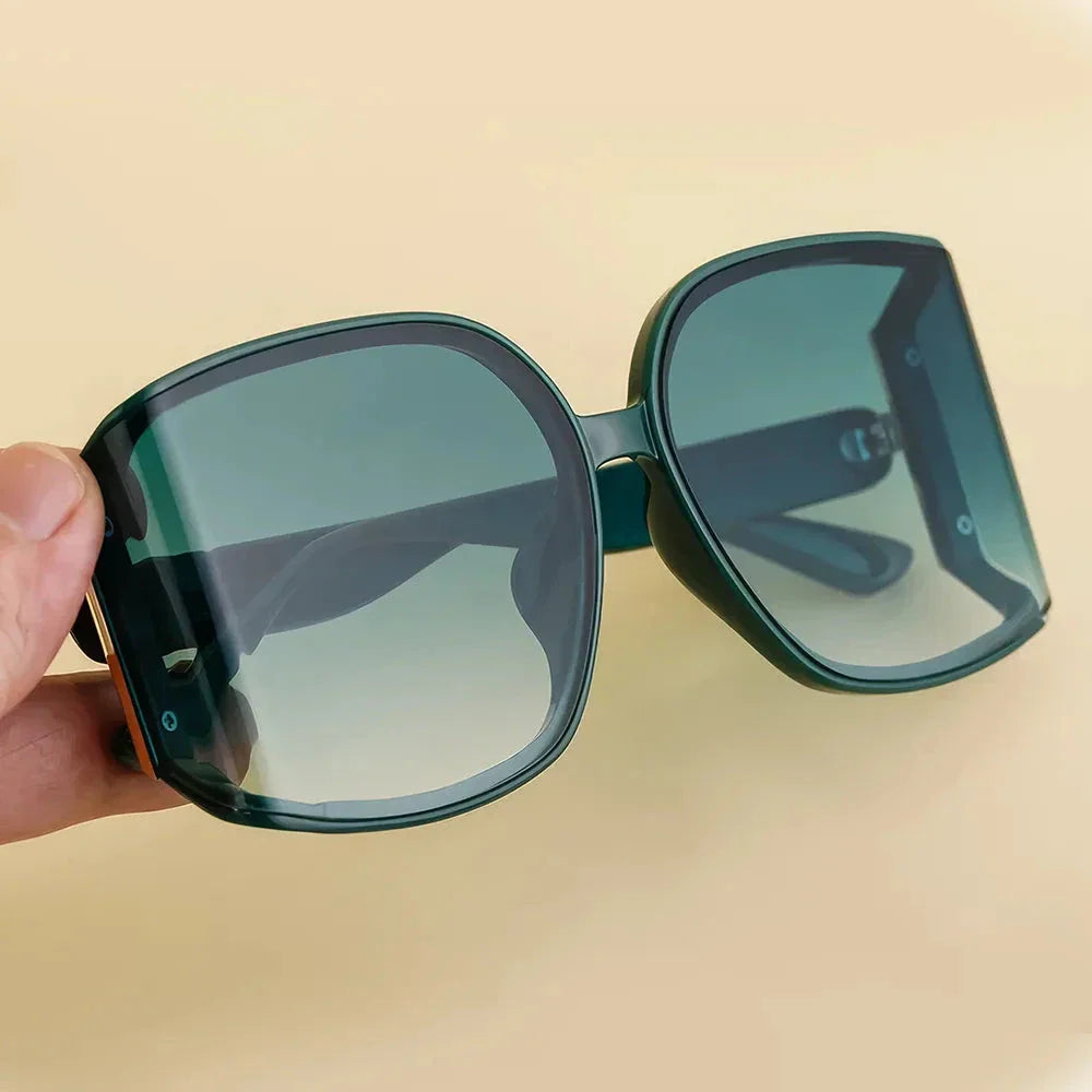 Oversized square sunglasses for women with gradient lenses and premium plastic frames