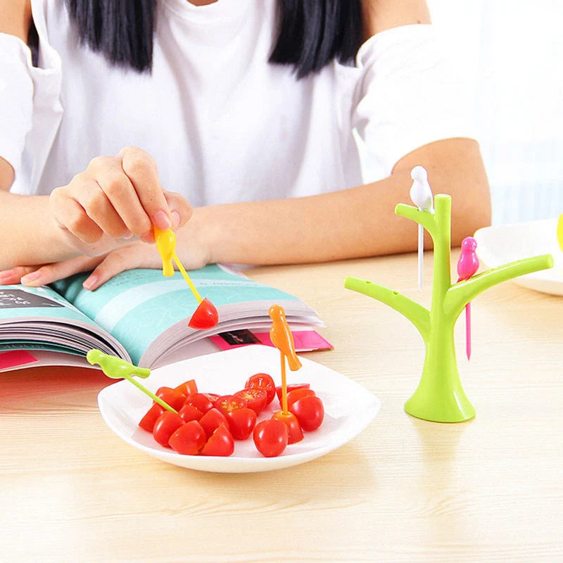 Kids' plastic fruit forks with tree and birds design in vibrant colours