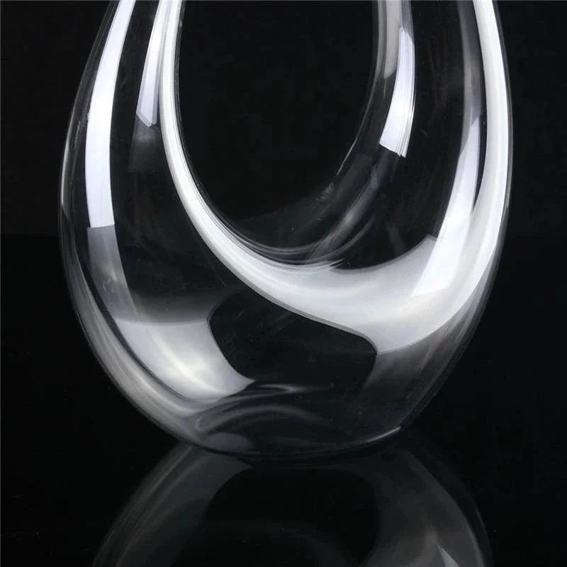 Premium crystal wine decanter with elegant U-shaped design, enhancing the flavor and aroma of your favorite red wines