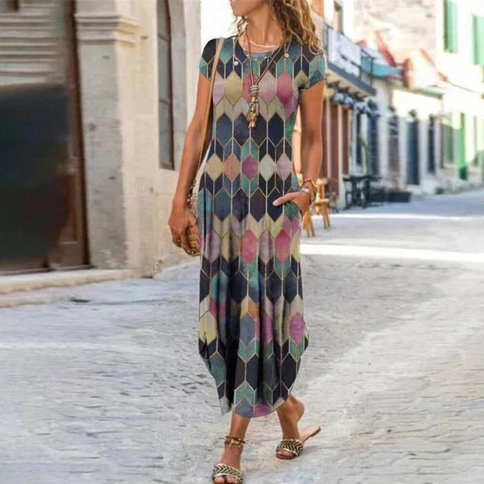 Stylish, printed midi dress with pockets, available in a variety of colours and sizes