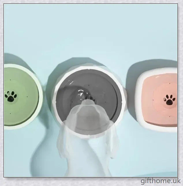 GiftHome UK Anti-Dust Water Bowl For Dogs And Cats Without Wet Mouth
